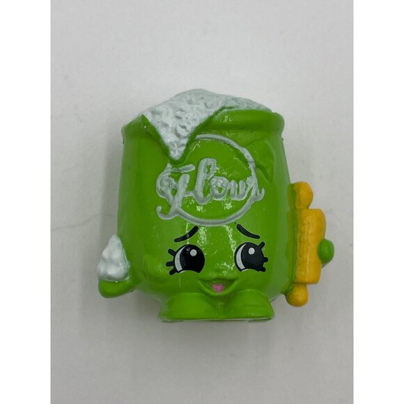 Shopkins & Fingerlings Miniature Toy Bundle With Accessories - Picture 6 of 14